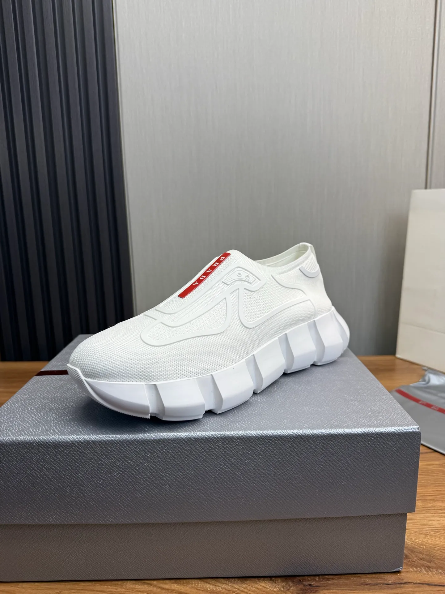 Men's shoes 💰580💰 [PRADA] Popular men's shoes shipped 👏Official website synchronized ⬆️Original fly-woven fabric + cowhide lining, 1⃣️:1⃣️reproduction, original sole, 38-45 (45. Customized, non-refundable)